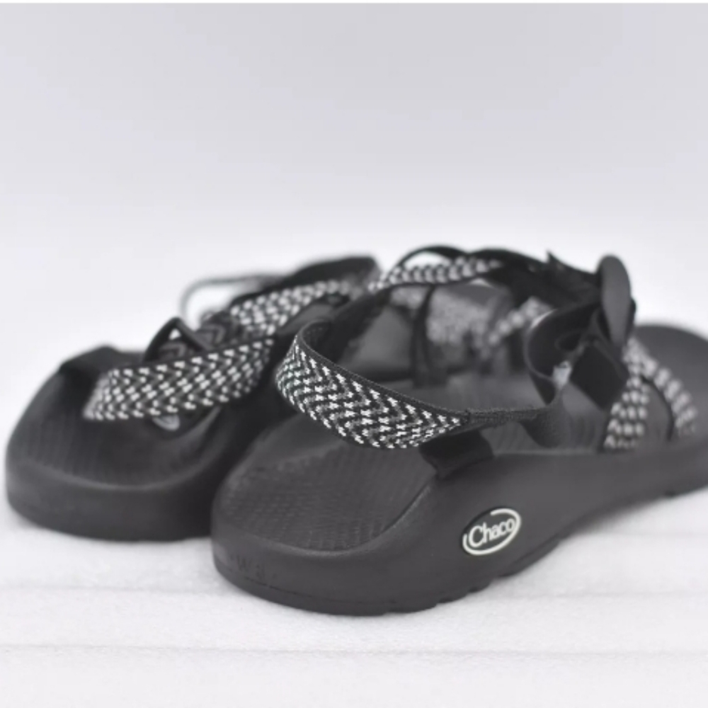 Chaco Women's ZX2 Size 6  Classic Toe Loop Outdoor Sport Sandal Black J106266 - Picture 4 of 5
